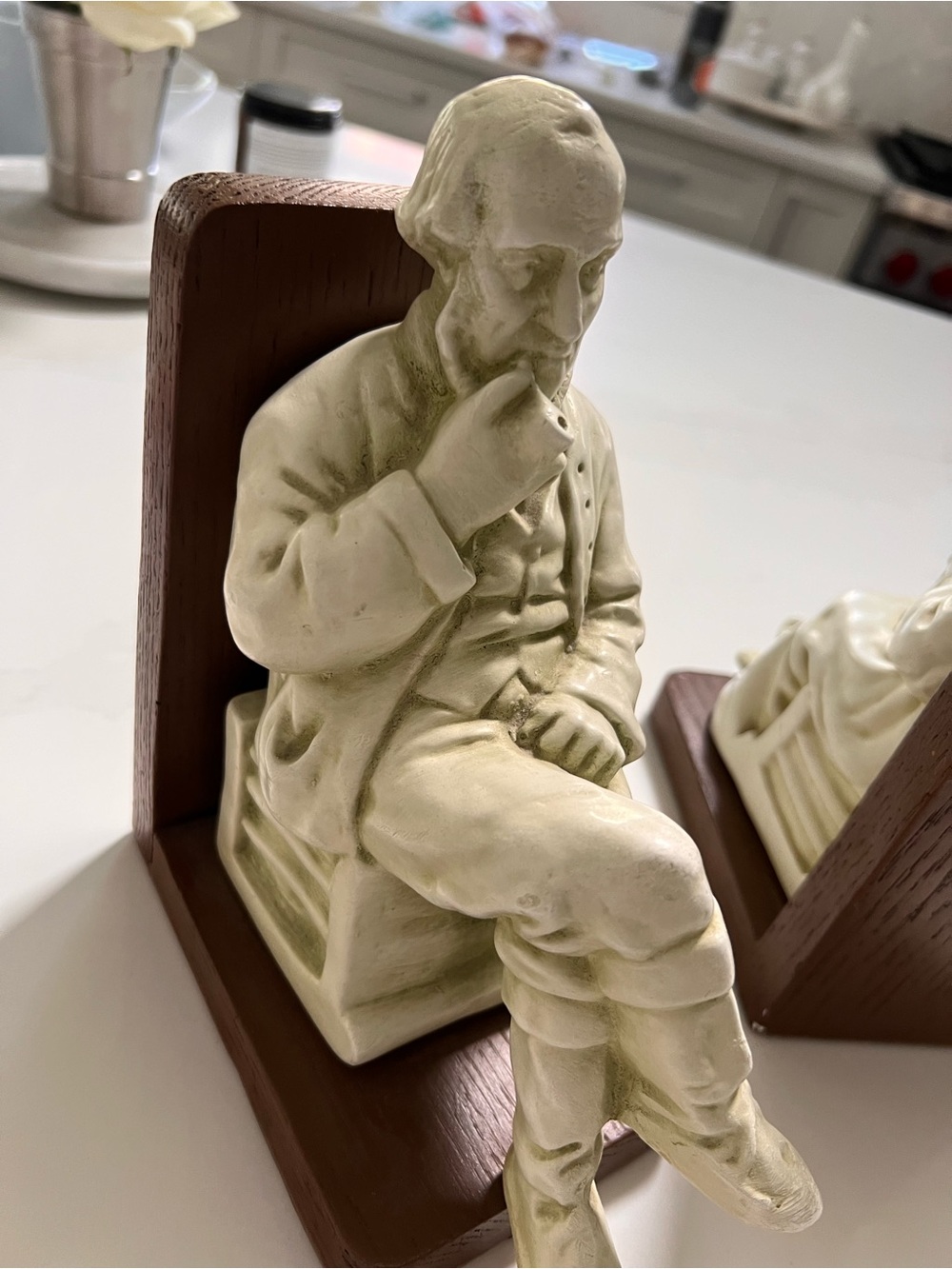 Vintage- Cream Ceramic Elderly Couple Bookends 1950-70 made in Canada - Picture 9 of 11